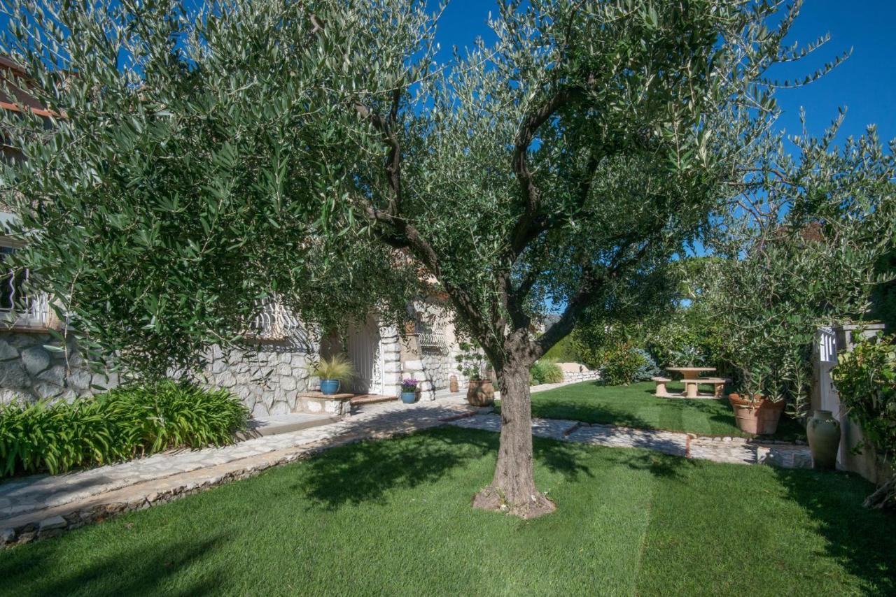 Bastide les 3 Portes Saint-Paul-de-Vence Exterior foto